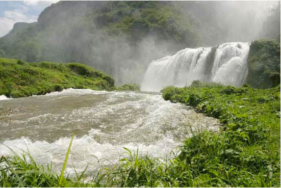 la  Catarata de los Marmore