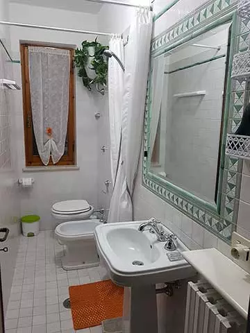 baño con plato de ducha