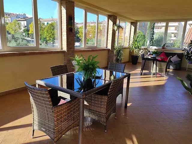 la terraza con vistas la terraza con vistas