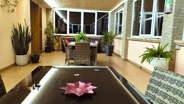 La terraza para desayunar La terraza para desayunar